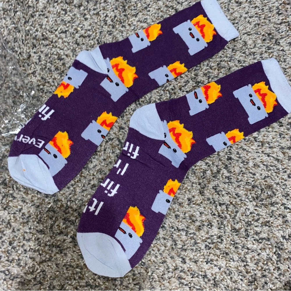 727 dumpster fire “everything is fine” graphic socks Novelty Stocking Stuffer